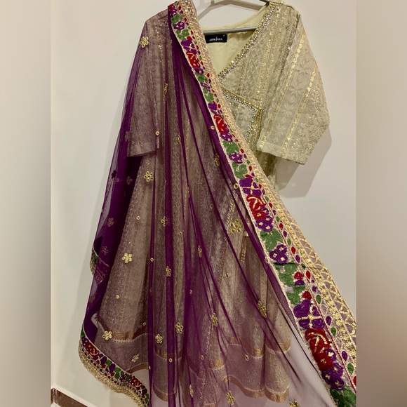 ASIM JOFA Cream and Purple Embellished Dress - Picture 11 of 17